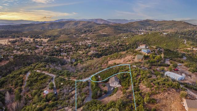 35465 Sunset Lane, Julian CA: https://media.crmls.org/mediaz/9bcb1f40-6257-4622-8054-088fabe4061e.jpg