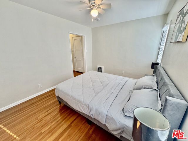 2626 Coolidge Avenue, Los Angeles CA: https://media.crmls.org/mediaz/9bcb7526-5e1a-4a22-be0b-e17aa8e445e3.jpg