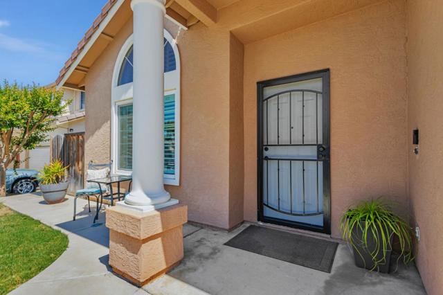 2711 Valley View Road, Hollister CA: https://media.crmls.org/mediaz/9bcb91af-8295-4428-91ad-adf7ed2e6030.jpg
