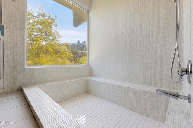 2657 Zorada Drive, Los Angeles CA: https://media.crmls.org/mediaz/9bcba80f-0cda-48fa-8297-173a3bc91278.jpg