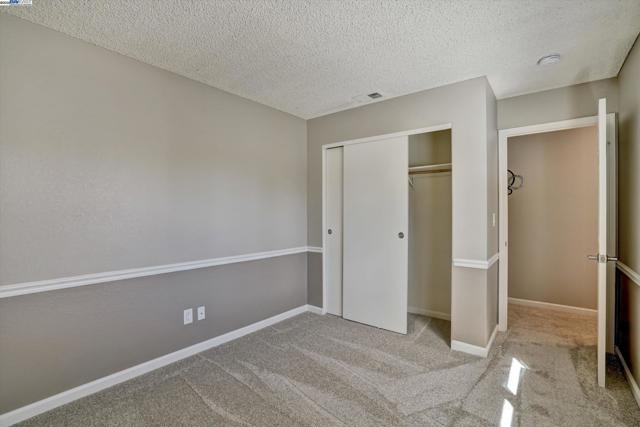 30 San Vicente Ct, Danville CA: https://media.crmls.org/mediaz/9bcc4d9f-2988-4c63-9592-ef0b773faa55.jpg