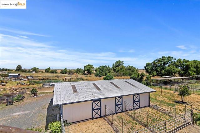 2325 Taylor Rd, Bethel Island CA: https://media.crmls.org/mediaz/9bcd0d30-0d1c-4a8f-9749-51259248a401.jpg