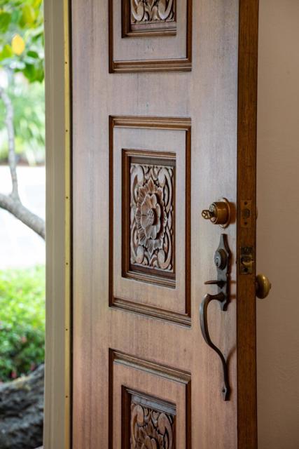 527 Rhodes Drive, Palo Alto CA: https://media.crmls.org/mediaz/9bcd43c8-22d6-4287-84e5-3d21e3c1cca5.jpg