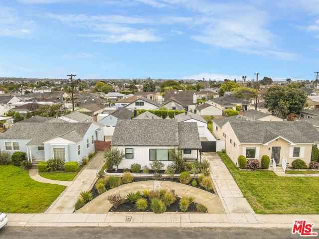 7868 Naylor Avenue, Los Angeles CA: https://media.crmls.org/mediaz/9bcde841-d491-4d29-980a-57b6bd863ef1.jpg