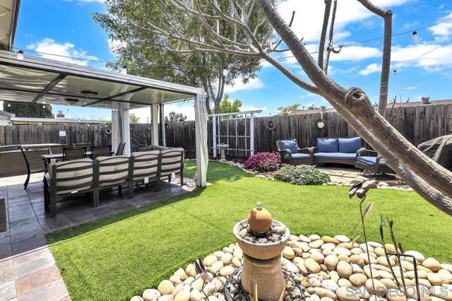 6438 Lake Atlin Ave, San Diego CA: https://media.crmls.org/mediaz/9bcde8de-b3c5-4078-aa6d-e4f4d73d1029.jpg