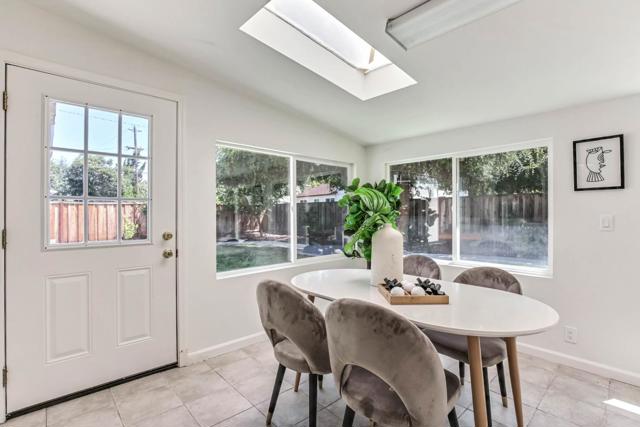 10780 La Roda Drive, Cupertino CA: https://media.crmls.org/mediaz/9bcded1a-4464-4d9d-9356-b1f7ba96809c.jpg