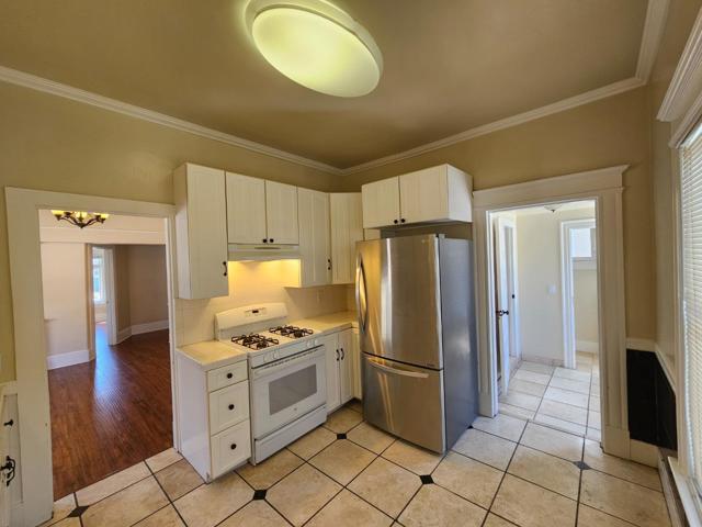 59 S 11th Street, San Jose CA: https://media.crmls.org/mediaz/9bce7b62-73ec-4cf2-93b4-d557eacaf200.jpg
