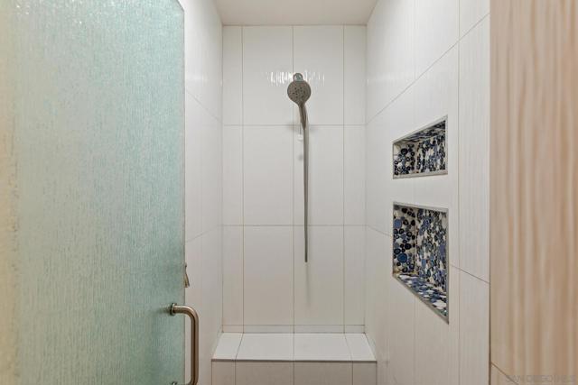 1554 Traveld Way, Encinitas CA: https://media.crmls.org/mediaz/9bcf8e76-8574-4813-9a8a-2dc500b17199.jpg
