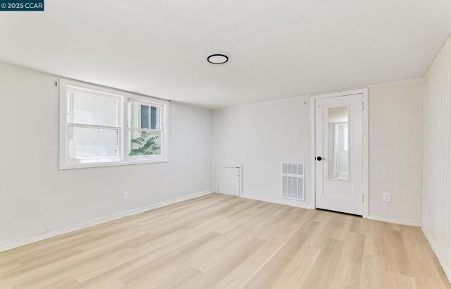 1335 Pine St, Pittsburg CA: https://media.crmls.org/mediaz/9bcfb175-d8aa-4068-a3b9-89f2bcf317b0.jpg