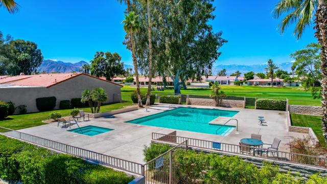 Image 37 of 40 For 43409 Lacovia Drive