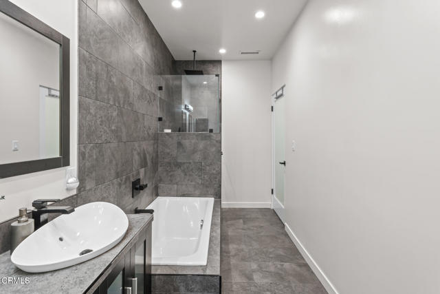 1818 New York Drive, Altadena CA: https://media.crmls.org/mediaz/9bd13a12-0420-495f-bc6c-8ca4d9ca907a.jpg