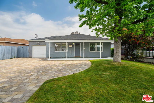 7524 Cleon Avenue photo 2