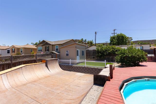 8626 Prospect Avenue, Santee CA: https://media.crmls.org/mediaz/9bd17183-0562-4e9b-b85e-e36806ebc147.jpg