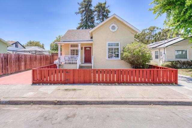 209 N 16th Street, San Jose CA: https://media.crmls.org/mediaz/9bd299c4-e76a-4d3a-9454-0f441598e6f4.jpg