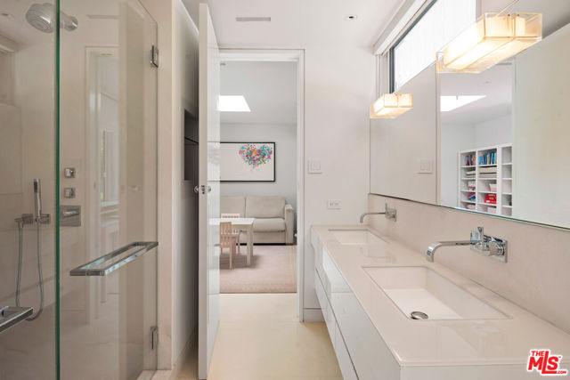 4 Bed Home for Sale in Los Angeles, California