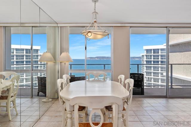 1820 Avenida Del Mundo, Coronado CA: https://media.crmls.org/mediaz/9bd31f74-1672-4b9f-acd7-ddbaafecc09e.jpg