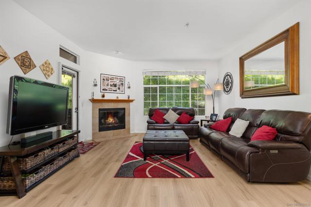 18515 Caminito Pasadero, San Diego CA: https://media.crmls.org/mediaz/9bd3eb12-95f1-44e6-8738-0ae39075da38.jpg