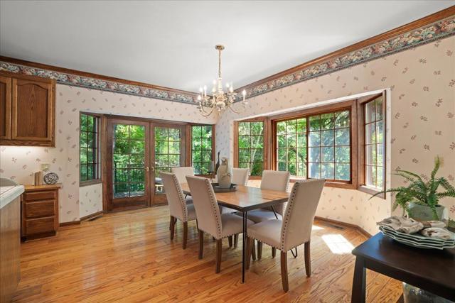13217 Padero Court, Saratoga CA: https://media.crmls.org/mediaz/9bd45c0a-7f4d-4937-bfd9-f01627448698.jpg