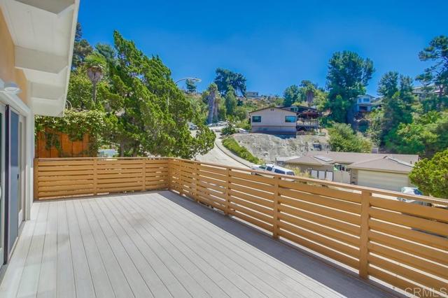 6032 Adobe Falls Rd, San Diego CA: https://media.crmls.org/mediaz/9bd47147-a0a4-4f47-8835-454641229f19.jpg
