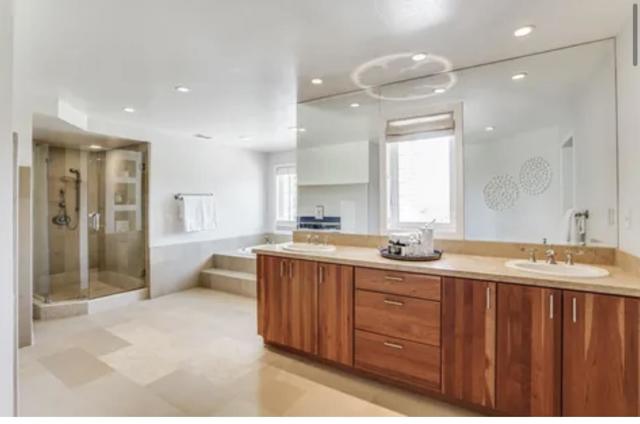985 Woodview Place, San Jose CA: https://media.crmls.org/mediaz/9bd47bd1-c701-488d-9c2c-4c7f1f9f77a1.jpg