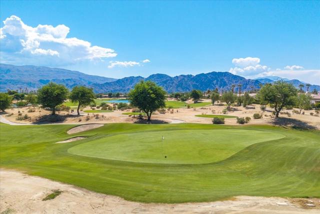 55120 Autumn Valley Court, La Quinta CA: https://media.crmls.org/mediaz/9bd4820a-df13-45b7-9386-79156585c8c4.jpg