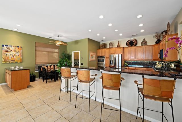 78795 Alliance Way, Palm Desert CA: https://media.crmls.org/mediaz/9bd50ee5-6c0d-44ec-884f-a8474b64144a.jpg