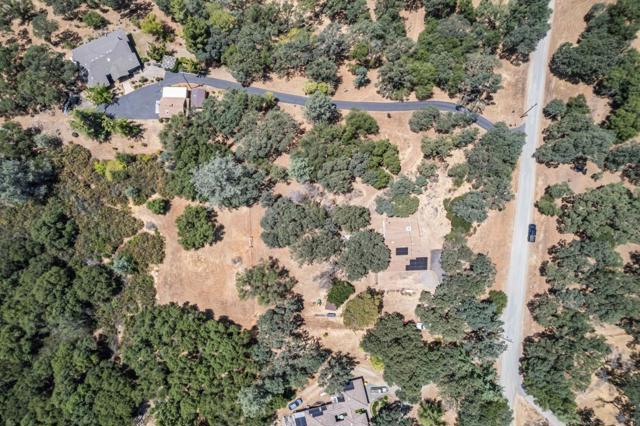 3748 Baldwin Drive, Placerville CA: https://media.crmls.org/mediaz/9bd534ea-97e2-4fdc-a3e7-fc96dca05729.jpg
