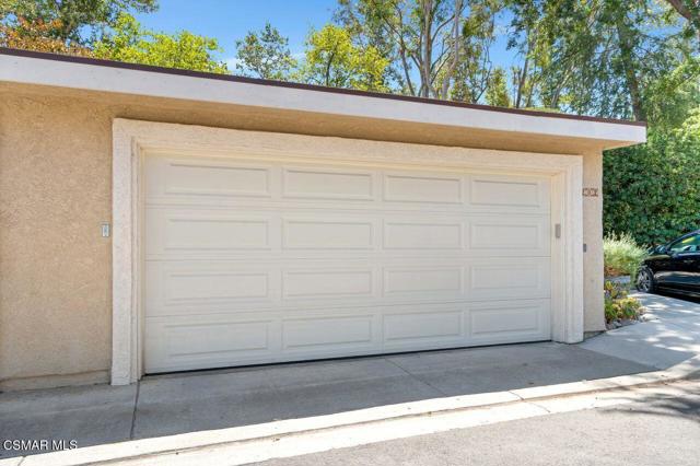 202 Estrellita Lane, Oak Park CA: https://media.crmls.org/mediaz/9bd537d9-e12c-4f49-ba65-64708739d338.jpg