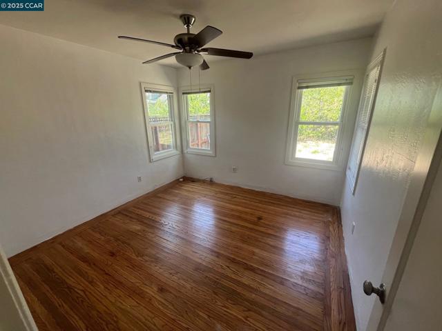 1509 Lake St, Calistoga CA: https://media.crmls.org/mediaz/9bd5a719-0004-44f8-aab5-b014e8a5d9ec.jpg