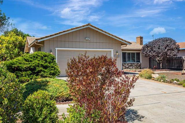 1223 La Canada Way, Salinas CA: https://media.crmls.org/mediaz/9bd5cc75-b02e-4e97-a70b-3a0165b8fe30.jpg
