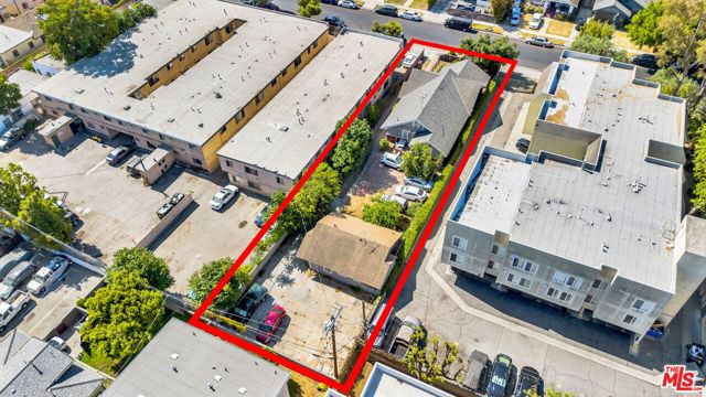 1215 W 39th Place, Los Angeles CA: https://media.crmls.org/mediaz/9bd6049e-efdf-4223-be8e-faa26434b3f5.jpg