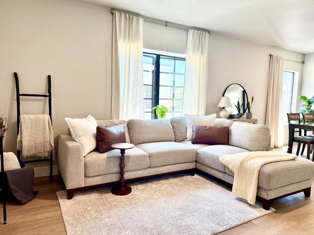 400 San Benito St, Hollister CA: https://media.crmls.org/mediaz/9bd6849b-f03a-4695-85d6-76c19fd3e1ba.jpg