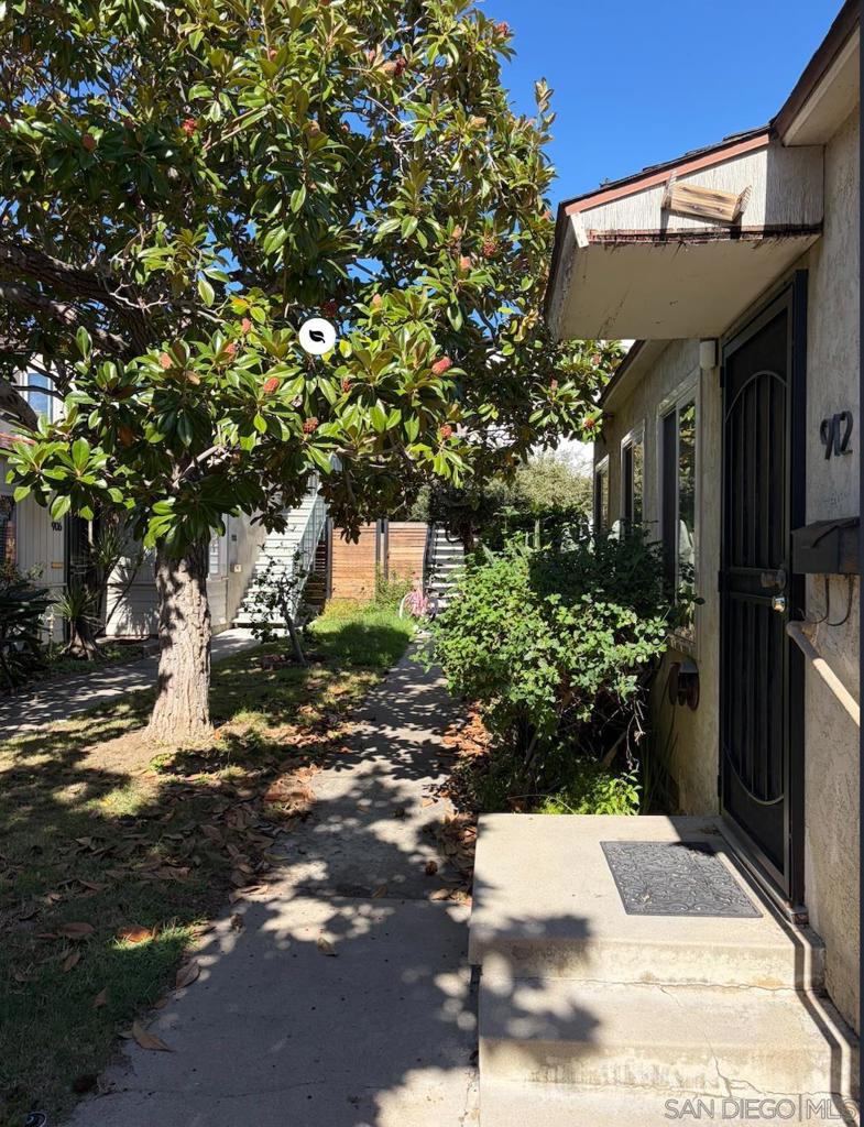 Multifamily at 14 Diamond St