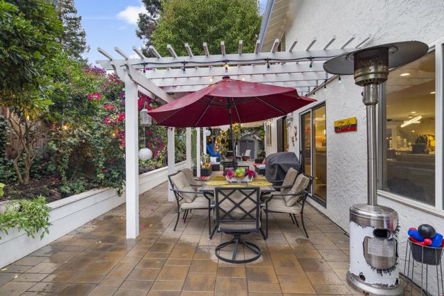 16761 Dry Creek Court, Morgan Hill CA: https://media.crmls.org/mediaz/9bd6dd4d-34e2-4afe-a043-25e4ea582daa.jpg