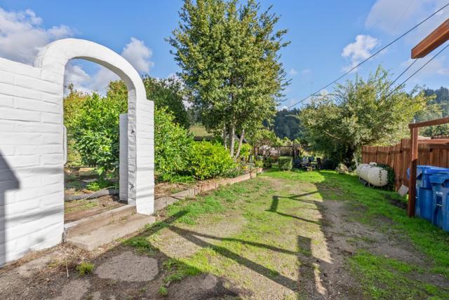 2301 Soquel San Jose Road, Soquel CA: https://media.crmls.org/mediaz/9bd6ef2d-6281-46da-adb1-e488fcaf22a0.jpg