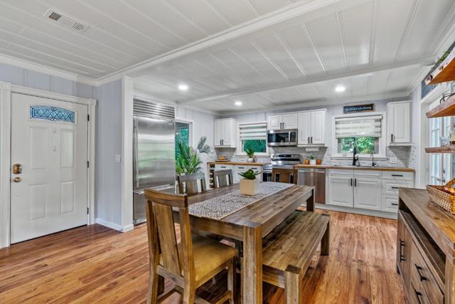 13896 Bear Creek Road, Boulder Creek CA: https://media.crmls.org/mediaz/9bd729ff-056f-4c70-b406-3a40a90aa8d3.jpg