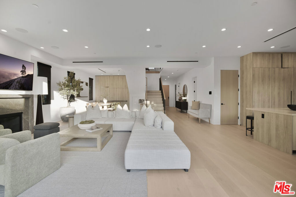 MLS #25619867 image #11