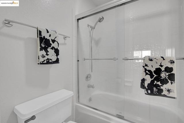 Image 25 of 45 For 545 Pierce St  2410