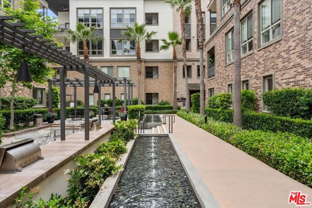 12714 W Sea Spray Place, Playa Vista CA: https://media.crmls.org/mediaz/9bd924c3-fc6c-4043-b2ed-f7296df04081.jpg