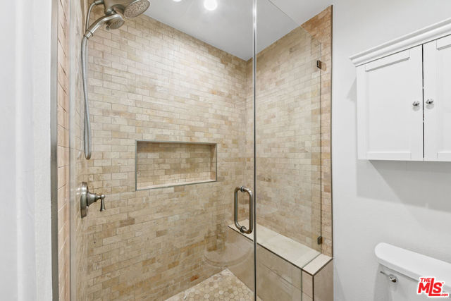 6789 Seawatch Lane, Malibu CA: https://media.crmls.org/mediaz/9bd92a92-3070-4800-b091-4fc7f5c3c0a6.jpg