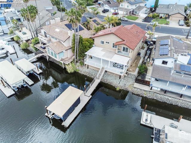 4892 South Pt, Discovery Bay CA: https://media.crmls.org/mediaz/9bd96297-6a31-419a-be31-74bc105b3d07.jpg