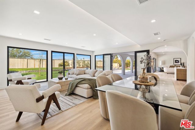 80100 Vista Grande, La Quinta CA: https://media.crmls.org/mediaz/9bd97bf9-2378-40ba-a8f8-e20d38c2c839.jpg
