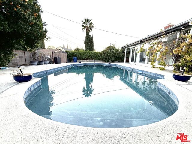 23744 Hartland Street, West Hills CA: https://media.crmls.org/mediaz/9bdab127-1597-4c9b-8848-488bf71761ea.jpg