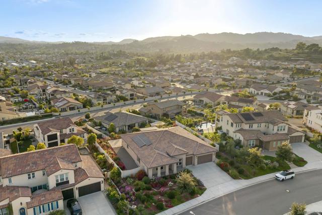 1417 Apex Place, Escondido CA: https://media.crmls.org/mediaz/9bdb24af-9e07-415a-8a4d-aea99cec0b9a.jpg