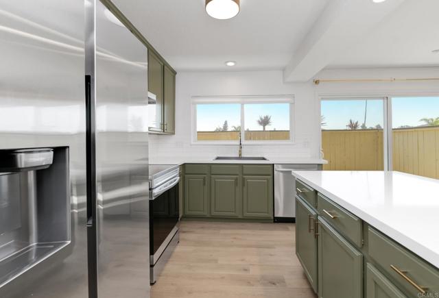 615 Fredricks Avenue, Oceanside CA: https://media.crmls.org/mediaz/9bdc0d7f-4233-4af0-8ec2-9b01dbe1cc3d.jpg