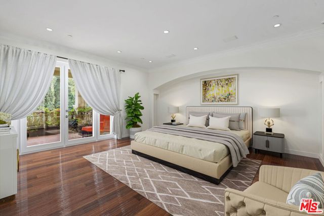 156 S Clark Drive, Beverly Hills CA: https://media.crmls.org/mediaz/9bdc3628-020b-4bc0-b2bd-f294dae834bd.jpg