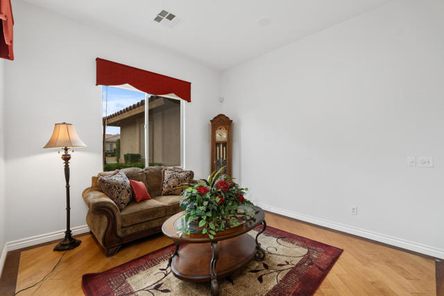 77703 Ashberry Court, Palm Desert CA: https://media.crmls.org/mediaz/9bdc6986-c0ad-47b2-b89a-9fc5c00b6e78.jpg