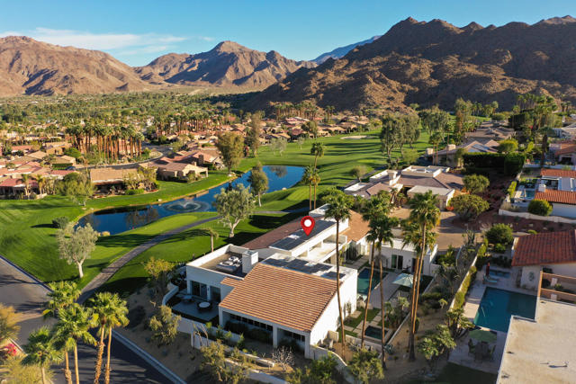 49120 Sunrose Lane, Palm Desert CA: https://media.crmls.org/mediaz/9bdc905a-3462-4979-a035-0f6af080c482.jpg