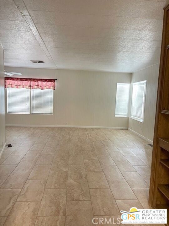 1273 Basswood Way, Hemet CA: https://media.crmls.org/mediaz/9bdc976f-6804-4f37-8d8a-e7b52490e286.jpg