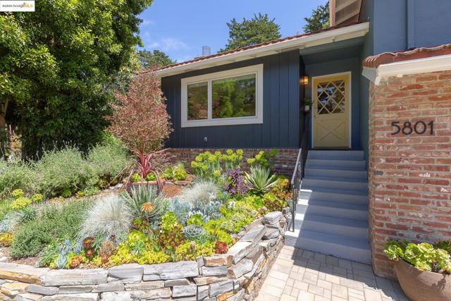 5801 Balboa Dr, Oakland CA: https://media.crmls.org/mediaz/9bdce2bc-4461-4cb3-9f2c-67f72d6b7926.jpg